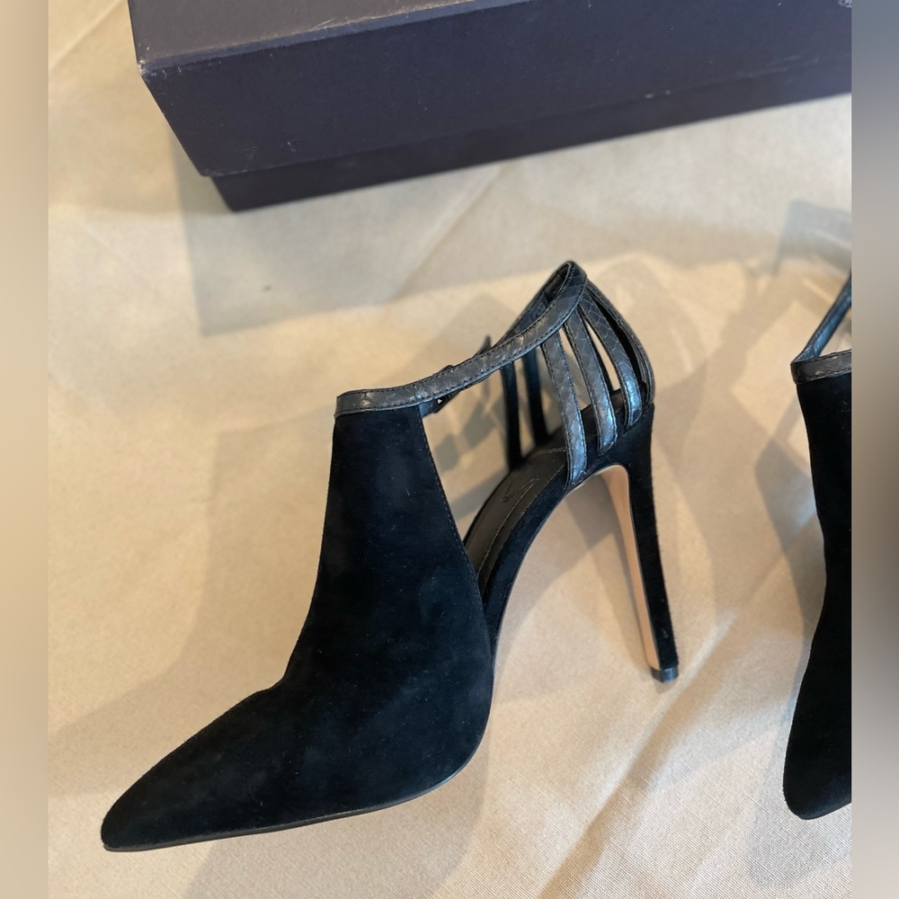 Heels - Picture 6 of 12